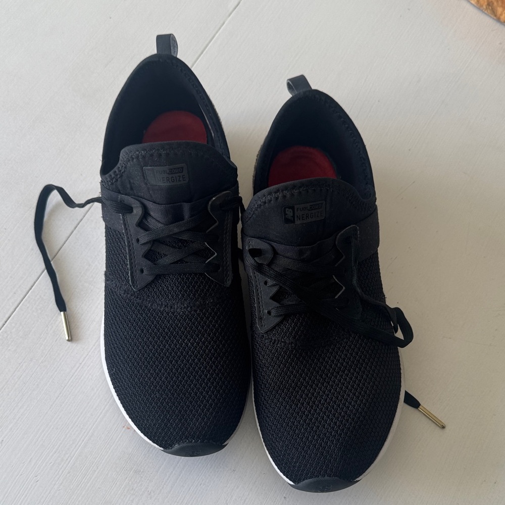 New balance Black Athletic Shoes